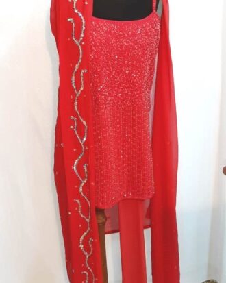Hindu 11 (Salwar Kameez y Dupatta) -