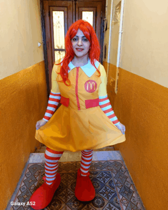 McDonald's mujer 01