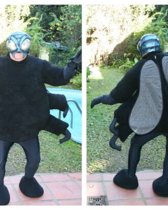 Mosca con Mascara de Latex