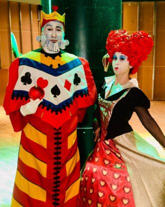 Rey de las Cartas y Reina de Corazones