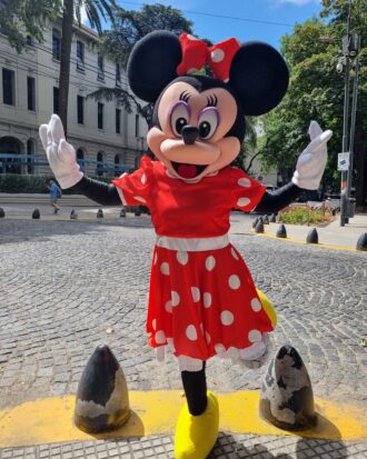 Minnie Roja 02